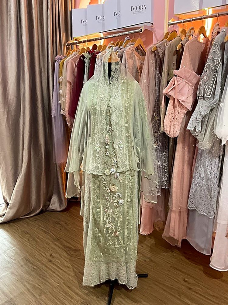 Dress Ivory Sage