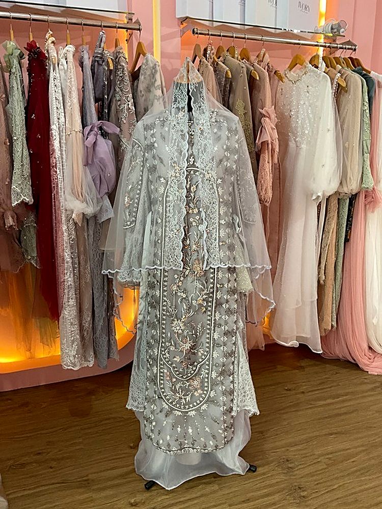Dress Ivory Abu