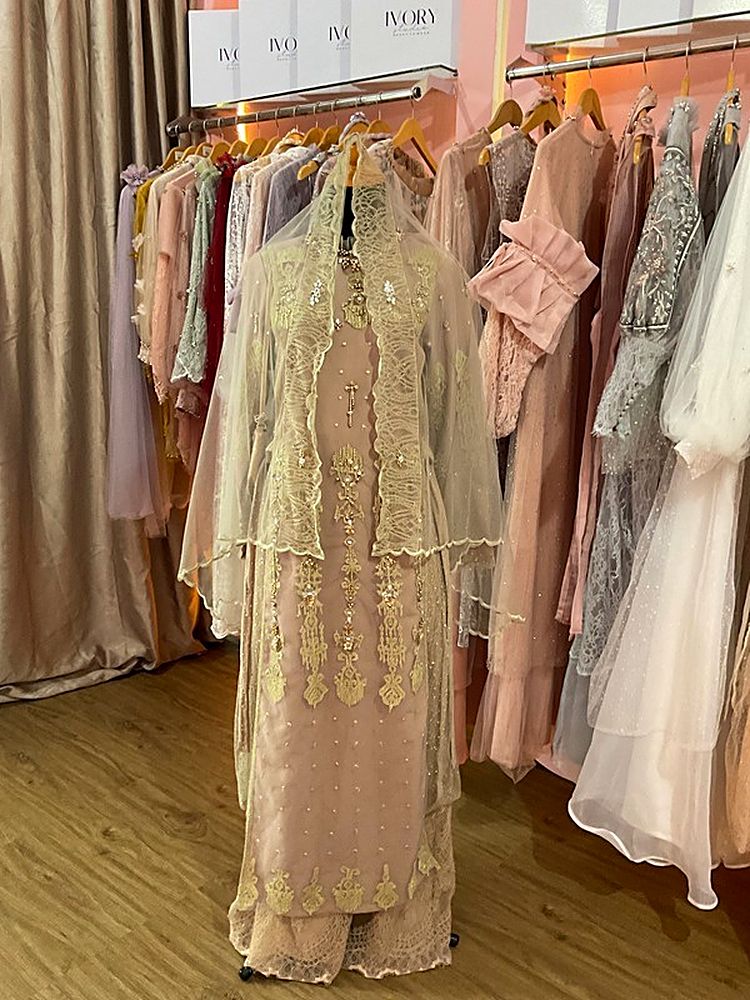 Dress Ivory Taupe