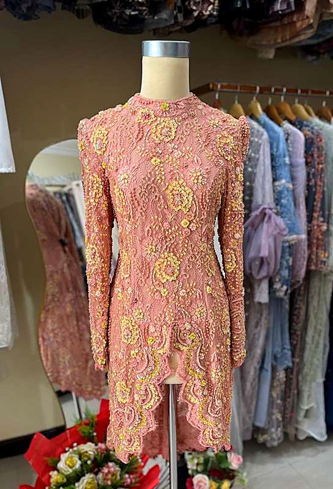 Kebaya Danica Peach Salmon