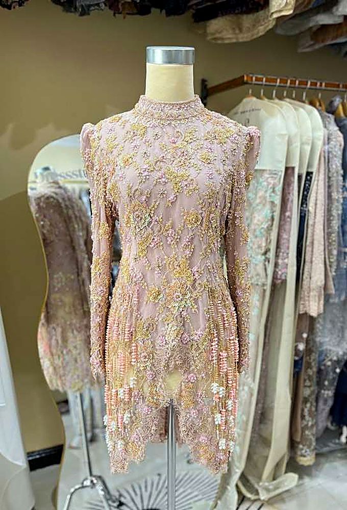 Kebaya Tiara Cream Pink