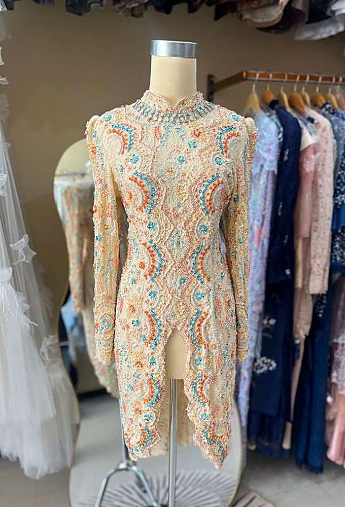 Kebaya Shazia Cream