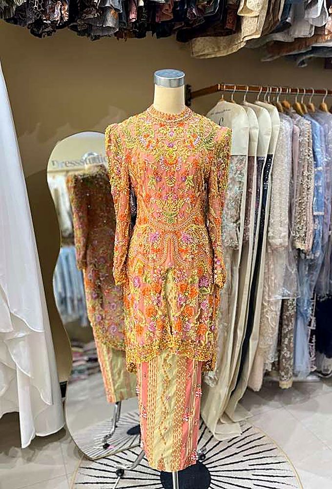 Kebaya Silvia Orange