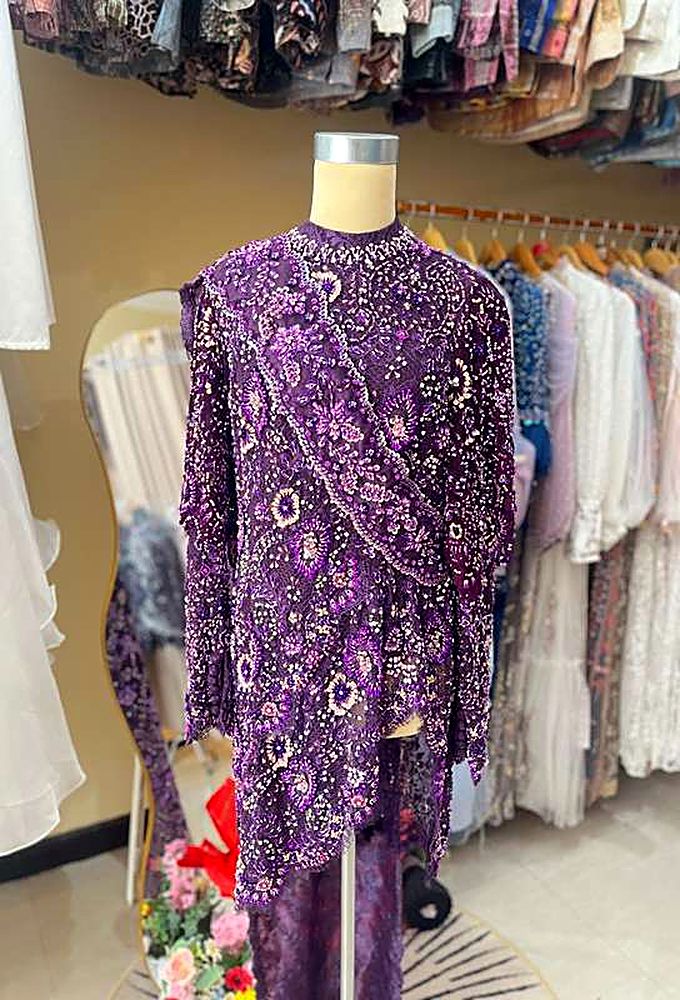 Kebaya Agnia Ungu Wine