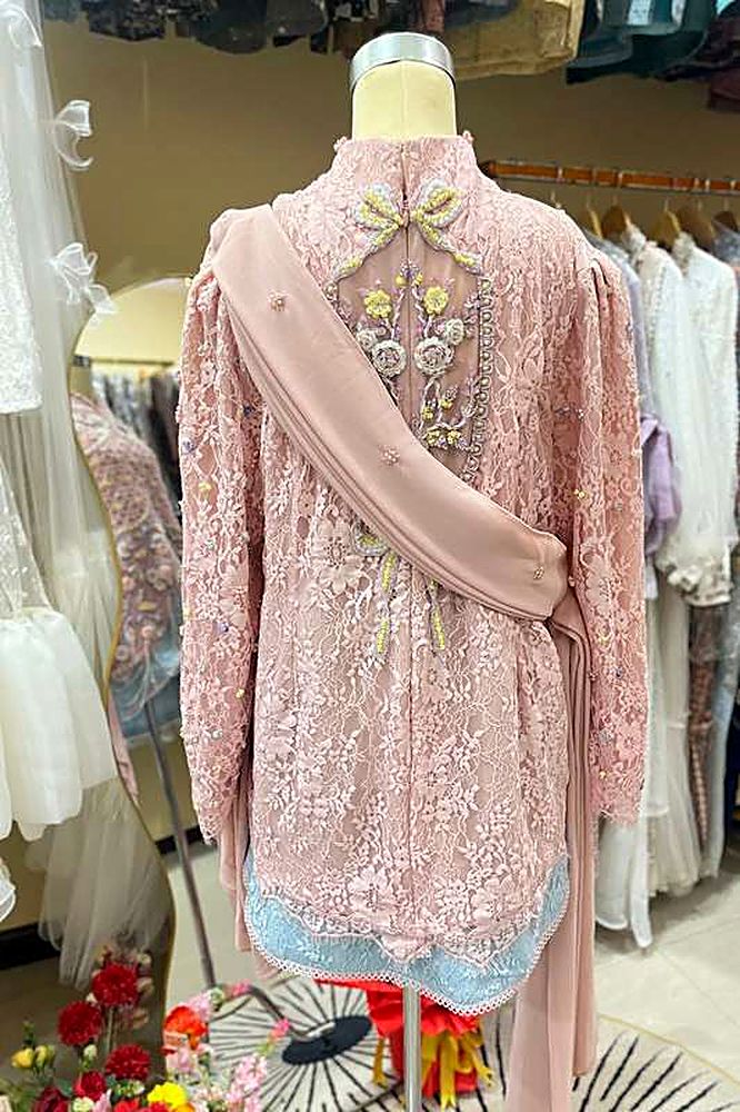 Kebaya Madeleine Pink
