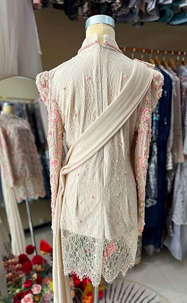 Kebaya Malka Cream