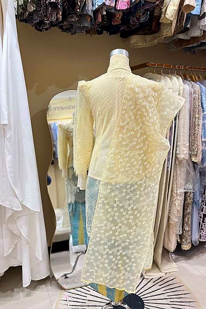 Kebaya Ayun Buttercream Yellow
