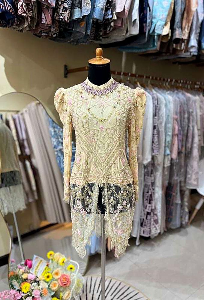 Kebaya Nora Yellow