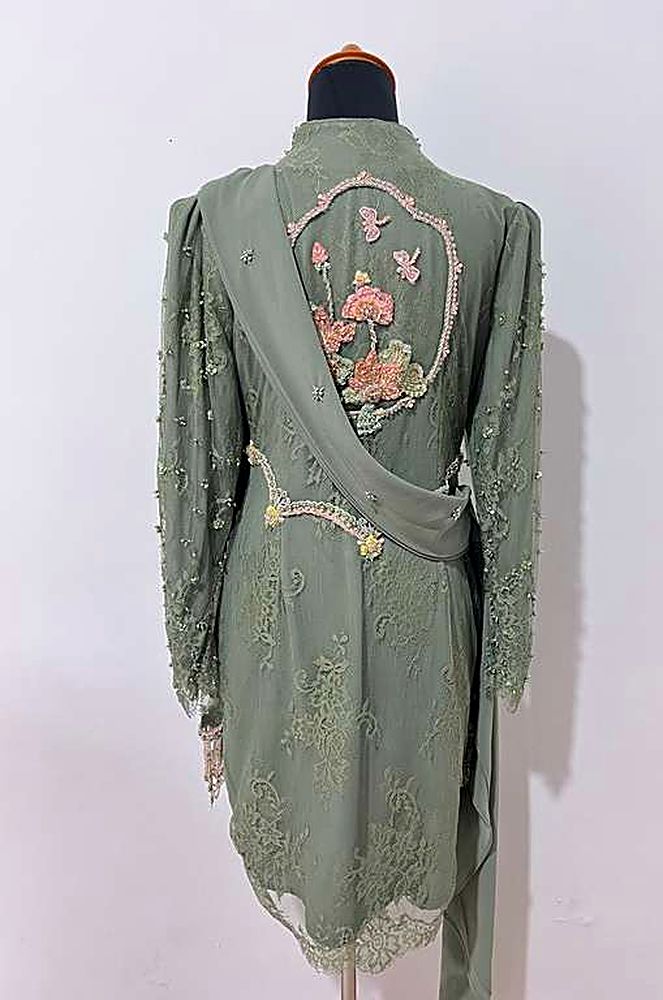 Kebaya Batu Menangis Olive