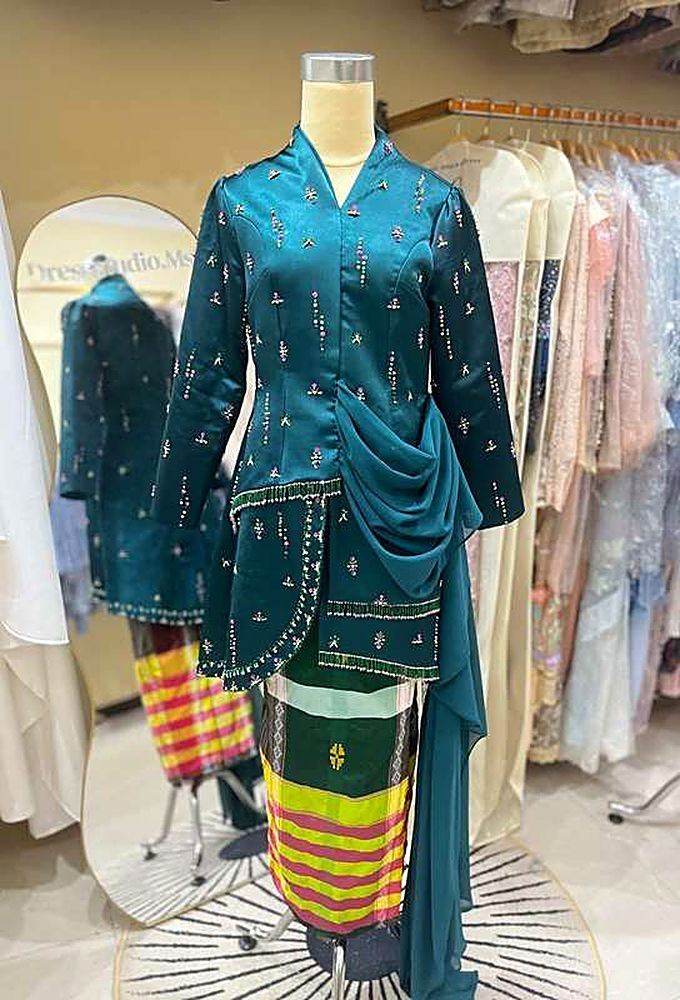 Kebaya Lingga Deep Tosca