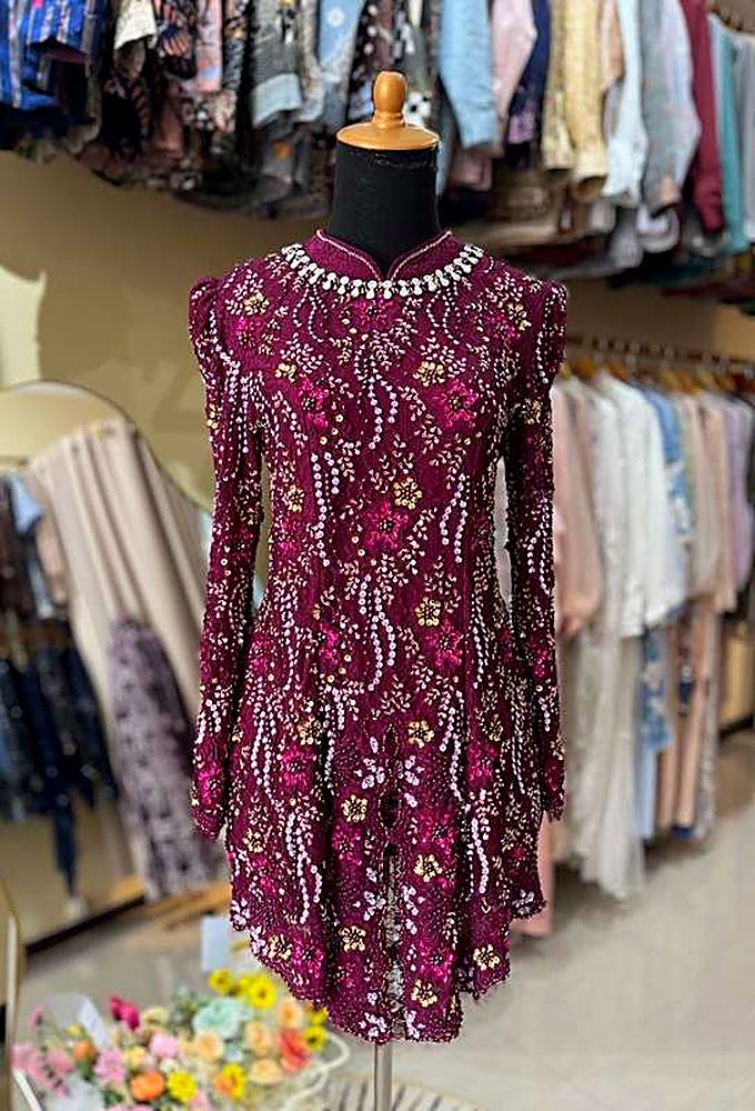 Kebaya Celia Burgundy