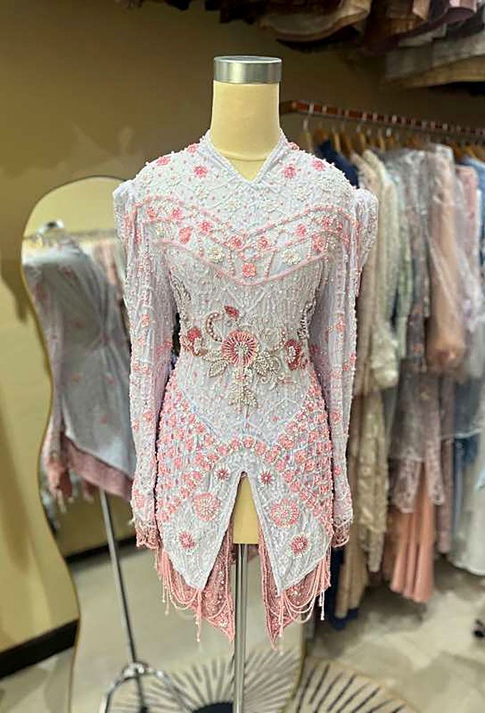 Kebaya Lastri White