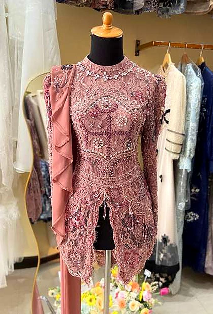 Kebaya Amizah Pink Salem