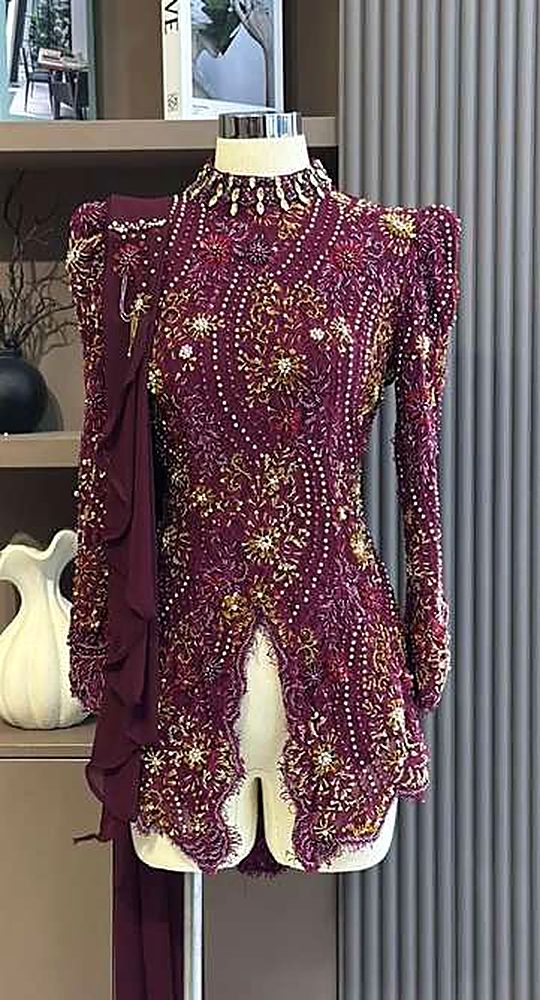 Kebaya Kirana Burgundy