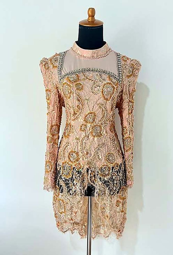 Kebaya Clara Peach