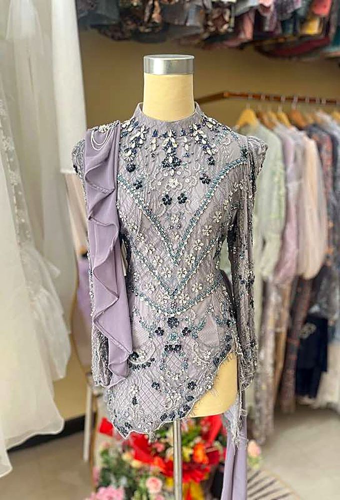 Kebaya Shina Grey