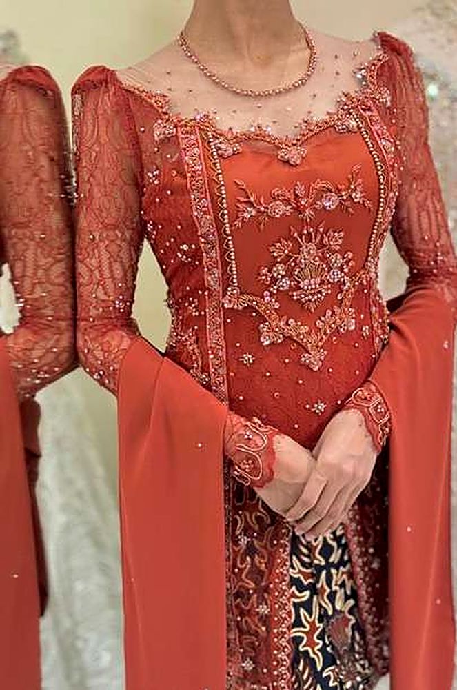 Kebaya Eterna Teracotta