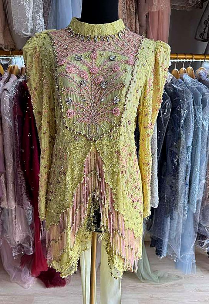 Kebaya Alina Yellow Powder