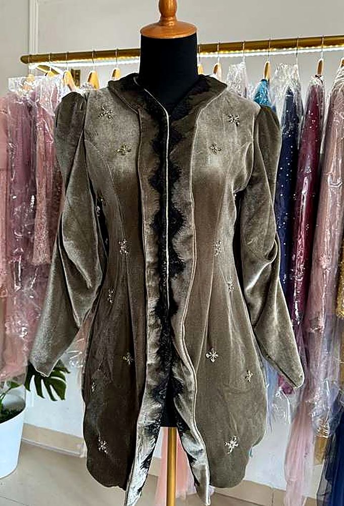 Kebaya Velvet Taupe